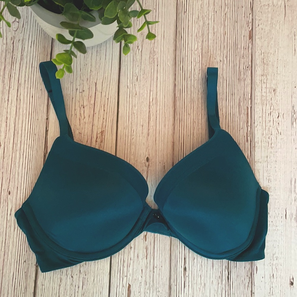 EUC Fabulous by Victoria's Secret Plunge Bra 32D